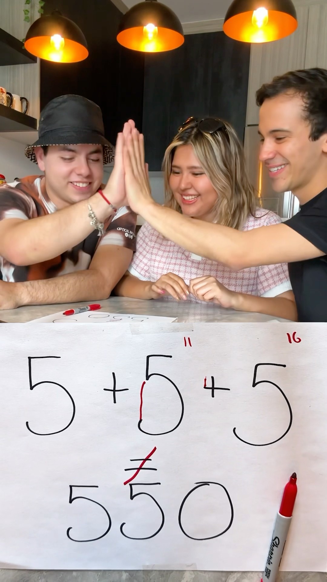 Acertijo con @SoyTioNestor y @MeliRico ? 5+5+5=550 #shorts #palomaresmagic #adivinanza
